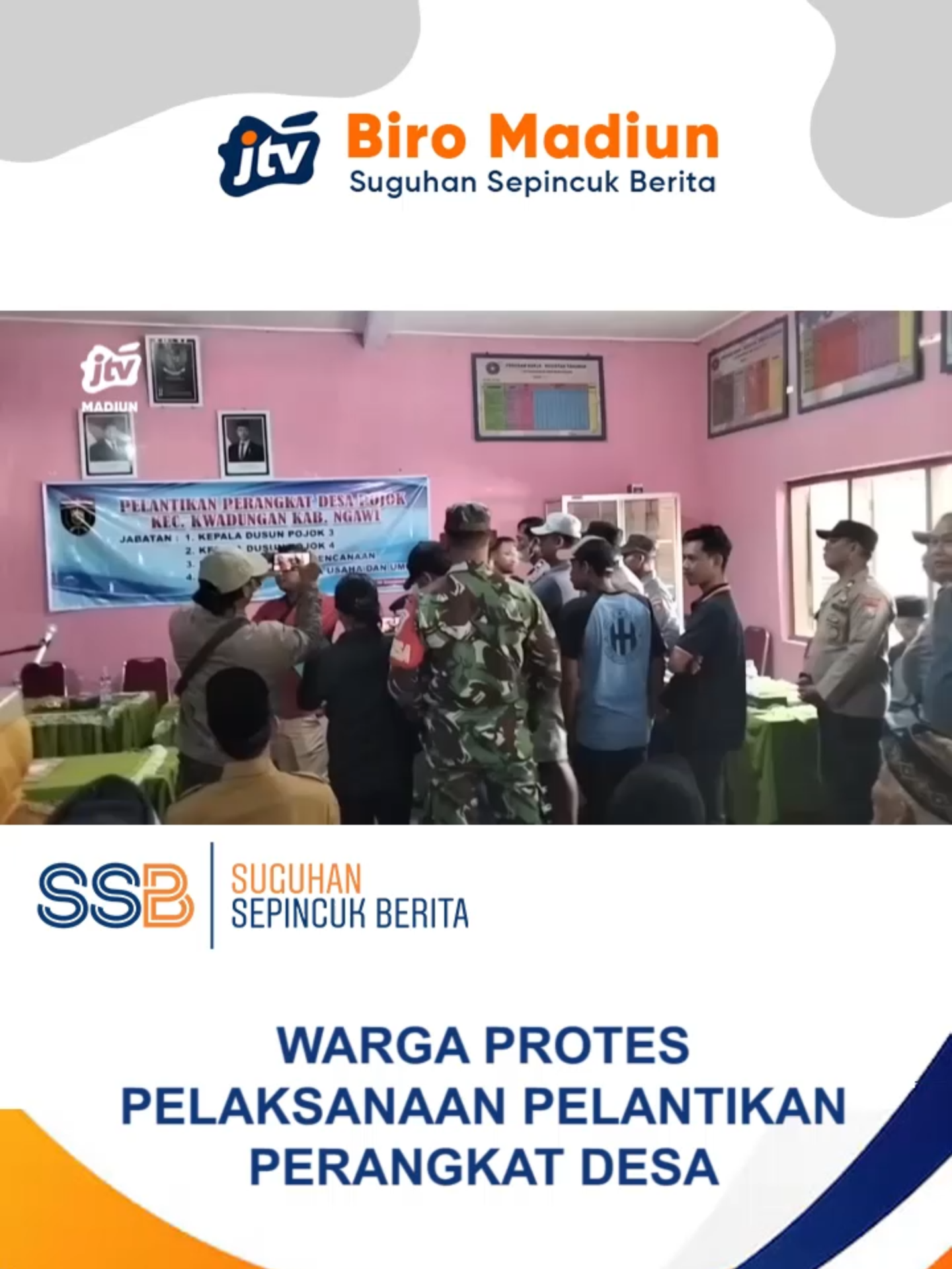 NGAWI - Sejumlah warga Desa Pojok, Kecamatan Kwadungan, Ngawi melakukan aksi protes saat pelantikan perangkat desa. Mereka menuntut agar prosesi ditunda, karena proses rekrutmen tengah digugat di Pengadilan Negeri Ngawi dan dinilai tidak transparan. Meski sempat terhenti, pemerintah desa tetap melanjutkan pelantikan empat perangkat desa. Kepala Desa Pojok menegaskan seluruh tahapan sudah sesuai aturan, dan pihaknya siap mengikuti proses hukum yang berjalan. #Ngawi #AksiProtes #PerangkatDesa #PelantikanPerangkatDesa#Hukum
