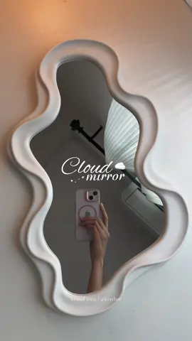 daydreaming with this cloud-shaped mirror ☁️👀✨so pretty!!!!! #cloudmirror #wallmirror #aesthetic #roomdecor #mirror 