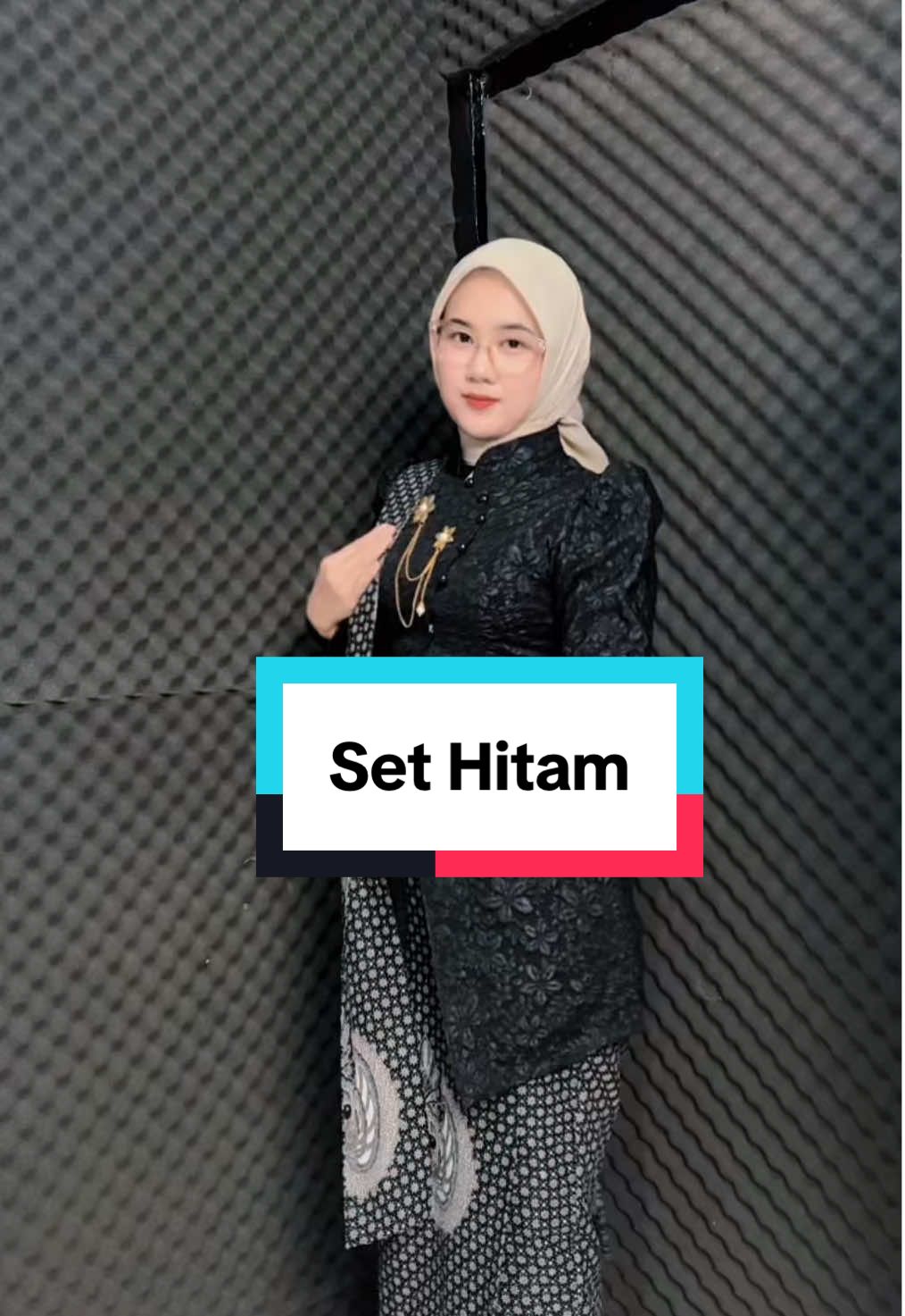 Nih yang nyari janggan hitam pekat 🥰#kebaya #kebayamodern #janggan 