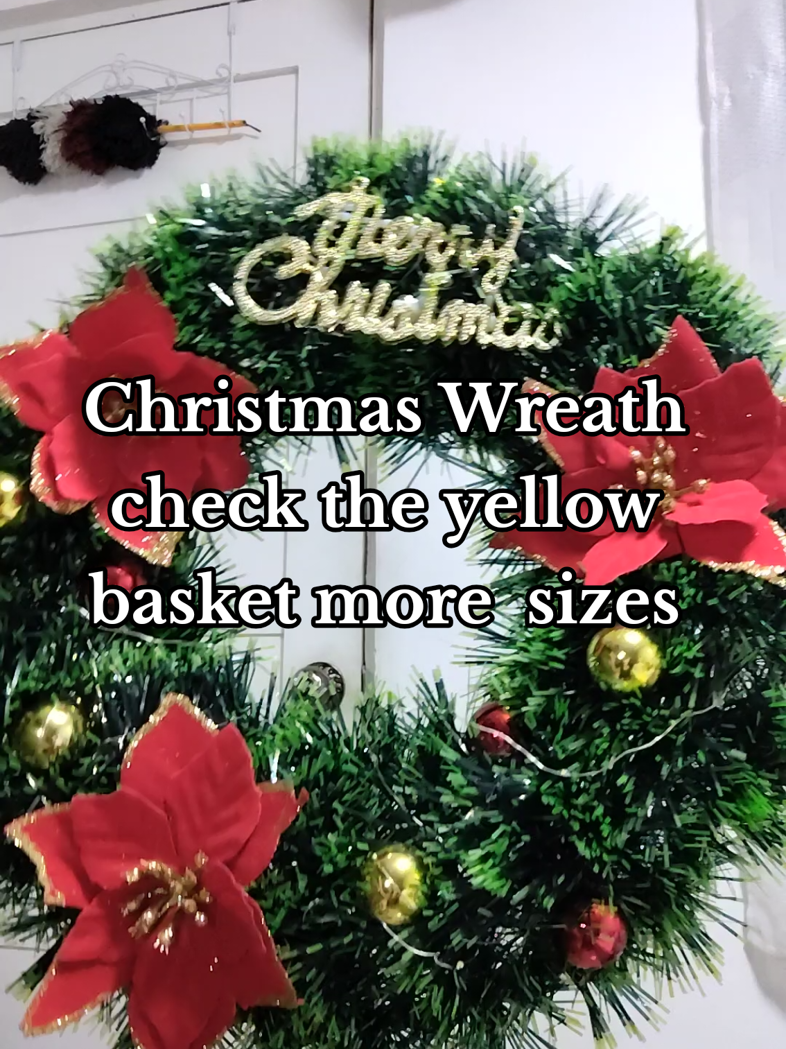 #christmasdecor #christmaswreath #doorwreath 