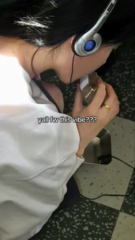 🫣🫣🫣 #retroheadphones #retro #headphones #aesthetic #fyp 