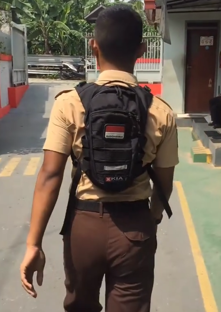 next pake baju apa lagi #fyp #viral #viral #foryou #casistnipolri 