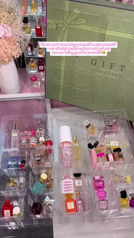Opening blind box of mini perfumes.😍#perfumes #perfumetiktok #miniperfume #parfumviral #parfume 