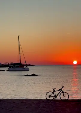 The beauty of life is in its impermanence — like sunsets that never stay but always return. #ΛΗΜΝΟΣ #sunsets 