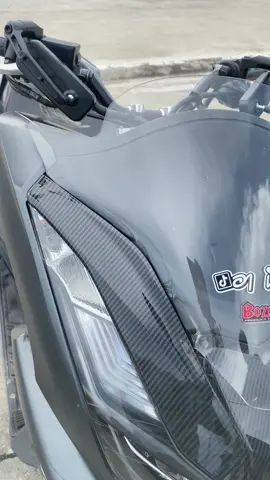 2021-2024 คิ้วไฟหน้า PCX160 กรอบไฟหน้า รูปตัววี ลายเคฟล่า ฟีมล์ลอย