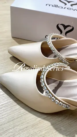 Gatau lagi deh sama si rosalind ini!! CAKEP BANGET😭😍 lu wajib pinya 1 warna guys🥹👉🏻🛒 #discount #heelspesta #premiumquality #joinlive 