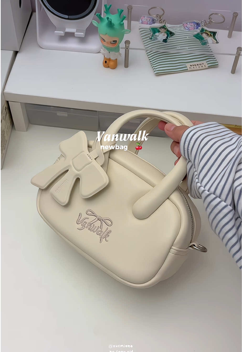 xiu iu vữ lun á #vanwalk #newbag #tuixachnu #tuideo #zucmianeunbox 