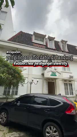 healing hemat , nyaman , lokasi strategis semua'y ada di reddorz near parahyangan university . booking lewat aplikasi reddorz dan dapatkan promonya 😍 #REDTRAVELERS #bukasemuapintu #reddoorz #staycationbandung #hotelmurahbandung 