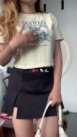 bahan kaos nya bagus banget! premium ✨ #croptop #fashiontiktok #outfitideas 