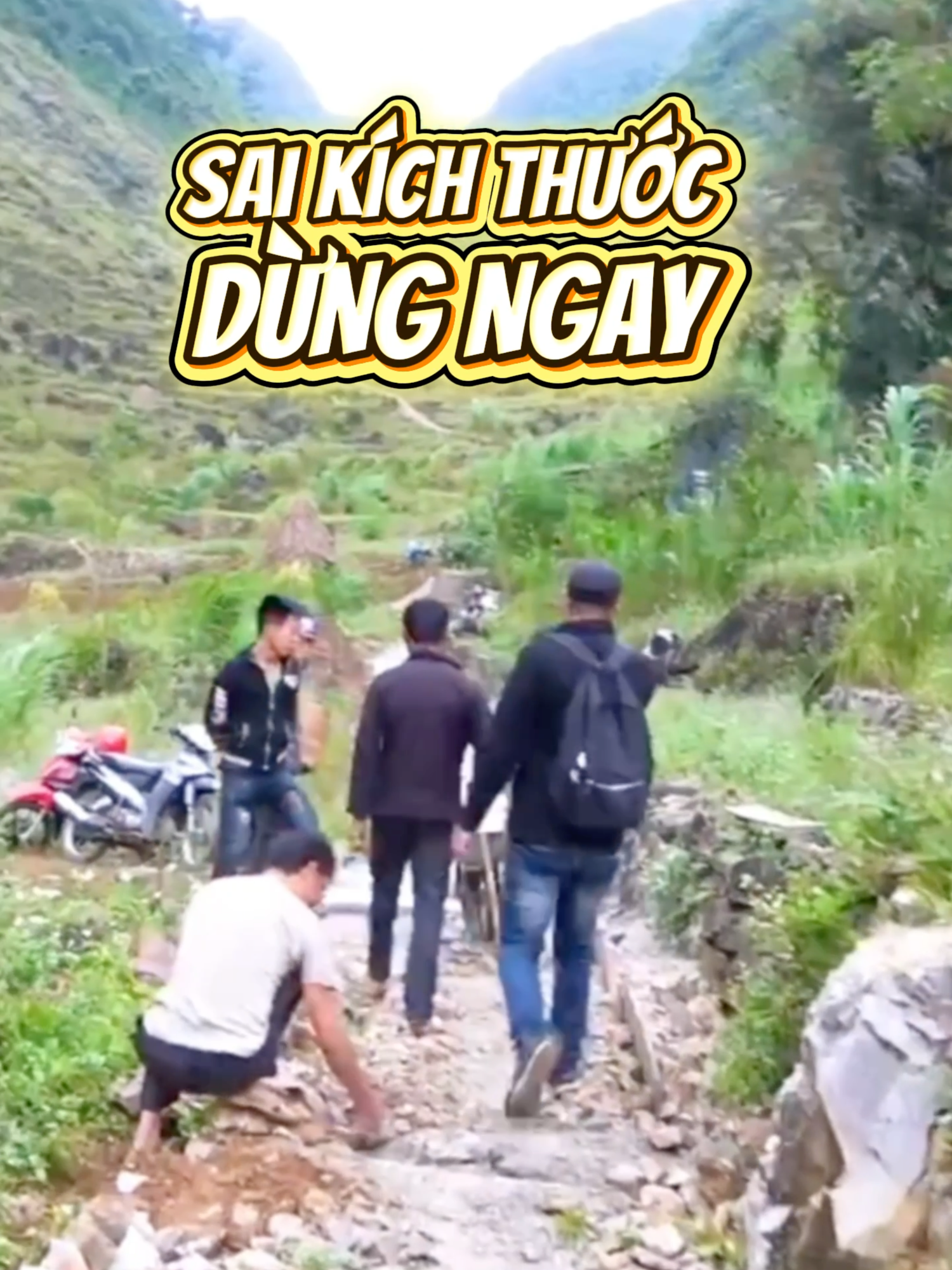 Làm sai, làm ẩu thì phải dừng ngay. Bà con cần một con đường bền chắc – không cho phép bất kỳ sự cẩu thả nào!  #LamDuongChoDan #KyLuatCongTruong #ChatLuongTrenHet #NangCaoNguyen