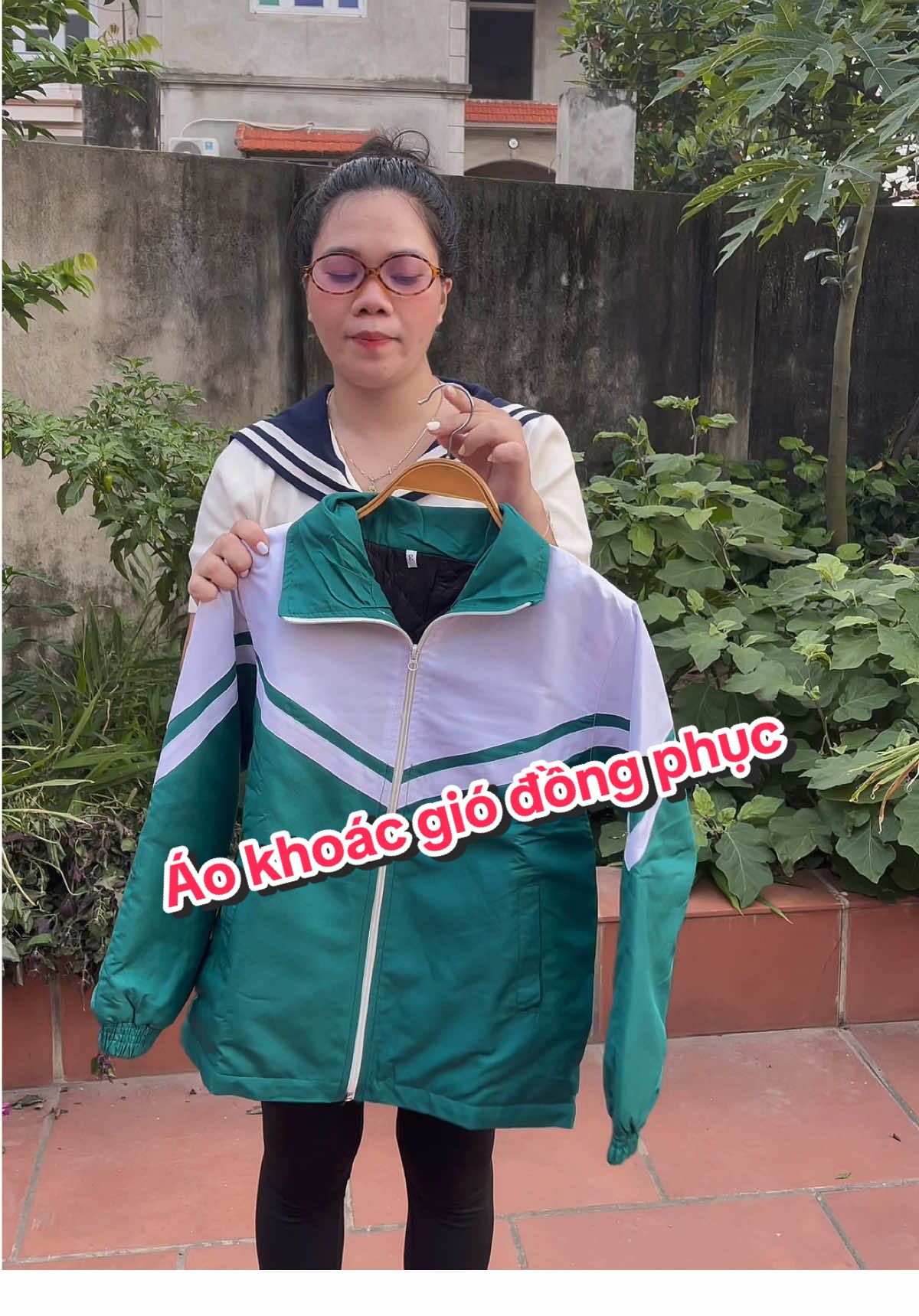 Vào năm học rùi mua cho con áo đồng phục đông đến bé sẵn mặc#xuhuong #aodongphuchocsinh 