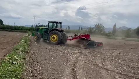 GPS signal for land leveling，Grader Señal GPS para la nivelación de la tierra, graduador إشارة نظام تحديد المواقع العالمي لتسوية الأرض، ممهدة Сигнал GPS для выравнивания земли, Грейдер