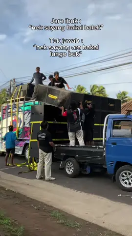 Apa Itu Sayang ? #balyaaudioproduction #gembrosoksquad #soundsystemjawatimur #soundsystemkarnaval #balyaaudio 