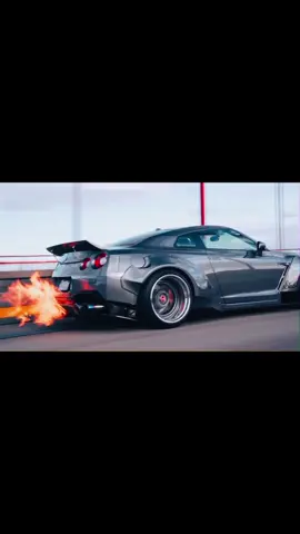 A Nissan GT-R R35 (2023) a japán autóipar egyik legismertebb legendája. A 3,8 literes V6-os twin-turbo motor 565 lóerőt és 633 Nm nyomatékot biztosít, míg az összkerékhajtás és a 6-sebességes duplakuplungos váltó lehetővé teszi a 2,9 másodperces 0–100 km/h gyorsulást. Az utolsó példány 2025 augusztusában gördült le a gyártósorról, így a GT-R R35 végleg búcsúzik a színpadról. 👉 Ha lenne rá lehetőséged, te egy utolsó GT-R-t választanál, vagy inkább a jövő elektromos szupersportautóit? Írd meg kommentben! 🔥 #nissan #gtr #r35 #japánlegendák #sportautó #sebesség #versenyautó #carporn #carspotting #motorsound #carbon #dreamcar #autórajongó #autománia #magyartiktok #autók #fyp #foryou #foryoupage #viral #autóscontent #exkluzív #autós #japánautók #gtroldtimer