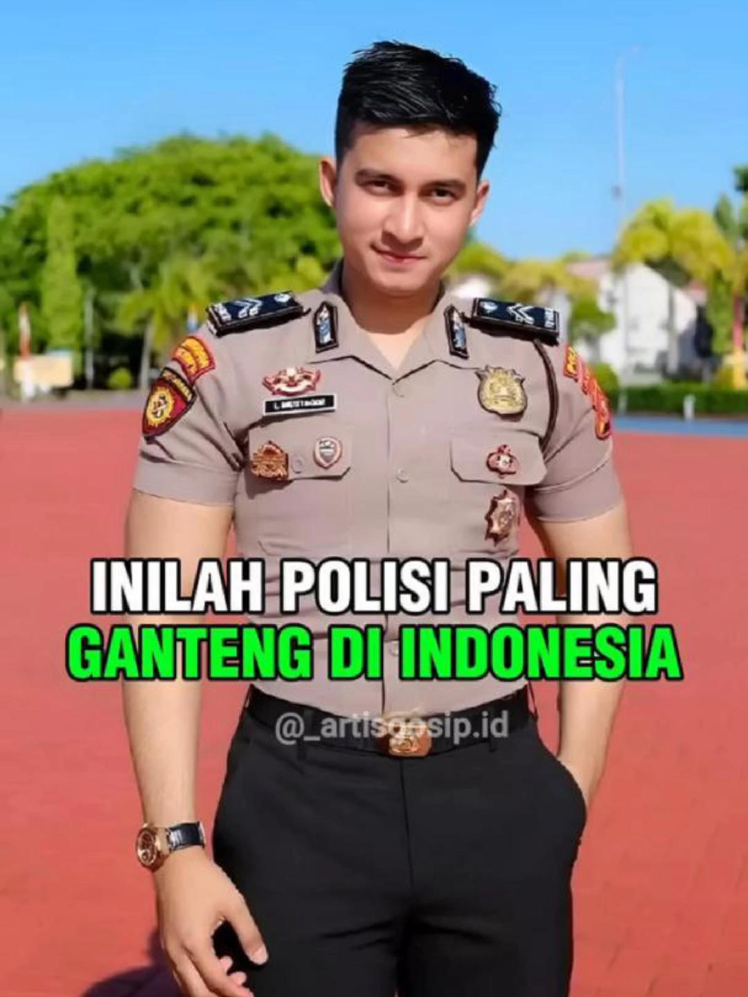 Inilah Polisi Paling Ganteng di Indonesia‼️ ------------------------------------------ ✅Follow instagram : @_artisgosip.id @hotznews @madtv95_ @_salamakalsehat.id ------------------------------------------ ✅Hastag : #beritaviral #viral #reels #fyp #foryou