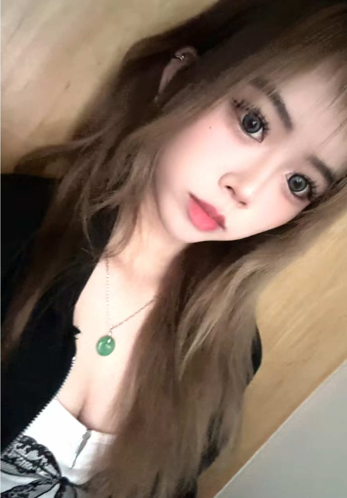 到底在为谁等待？🥸 #fyp #asian #fyppppppppppppppppppppppp 