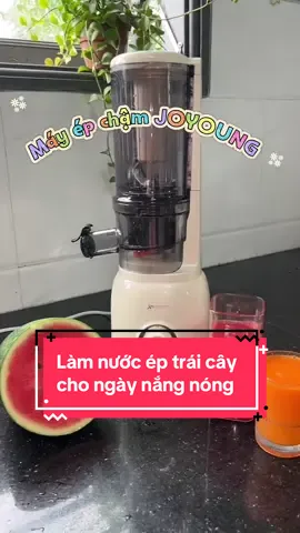 Mùa hè làm một ly nước ép là sảng khoái hết cả người. Chỉ cần Máy ép chậm Joyoung JSJ-550 là thoải mái uống nước ép cả ngày !!  #joyoungvietnam #thuongthuctronven #EnjoyBeingHealthy #HappyBirthdayJoyoung #mayepcham 