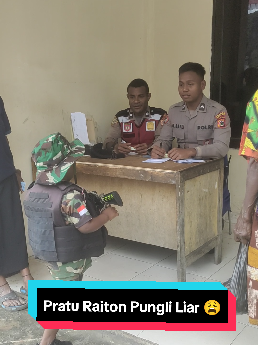 Cuma Pratu Raiton saja yang berani melakukan pungli secara liar-liaran ke Om Polisi  🤣#fypシ #puncakjaya #praturaiton #tniindonesia🇮🇩 #fyp 
