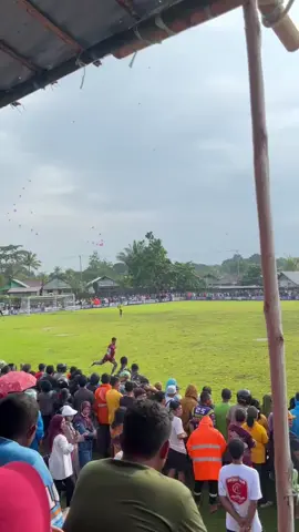 Gelombang samudra vs bintang timur 