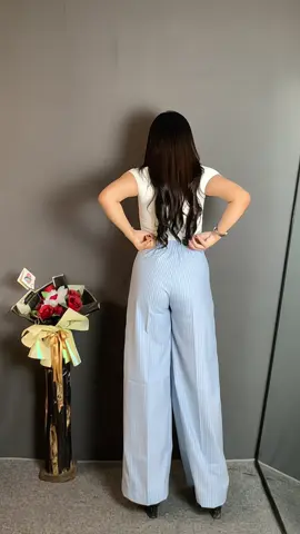 pants nya secantik ini wajib punya deh jan sampe nyesellll😭🫰🏻 #pants #celanasalur #stripepants #fyp #celanawispie 