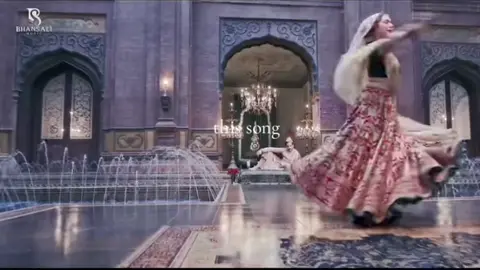 🎧🎶 Maula Mere Maula . . . This song is so beautiful and makes me want to dance all the time 💃💃