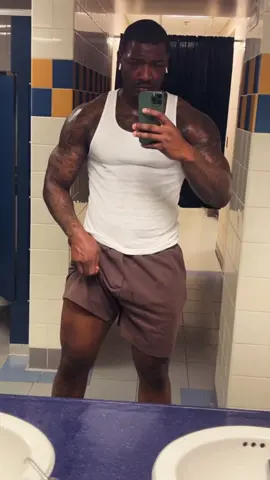 back at 265 let me know if your BD put his hands on you again 🤣#bnard #fyp 