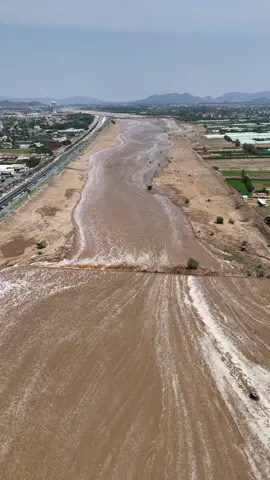 🚁🌊 سيل وادي نجران من السماء✨ #نجران #dronevideo #drone #virel #fyp #وادي_نجران #سيل_نجران #تصوير_درون 