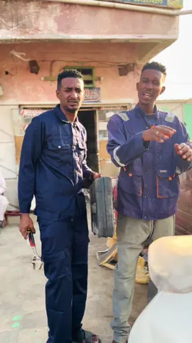 أمور مكنيكية 😂 الآن بطاريات DF ذات الجودة العالية متوفرة في جميع ولايات السودان 