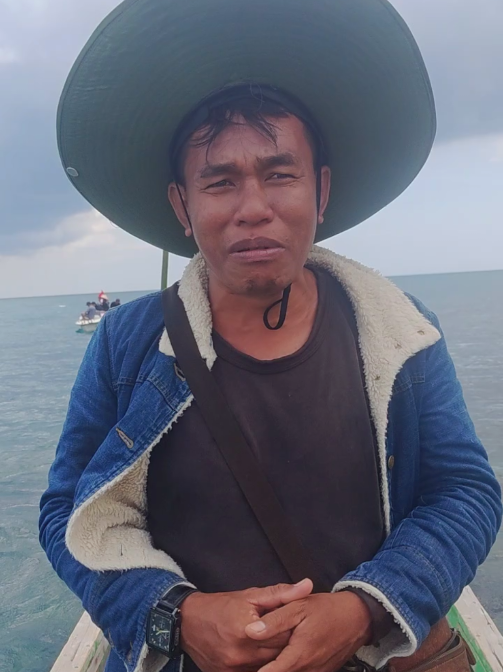 melalui video ini kami mengirim surat terbuka untuk bapak @PRESIDEN SUBIANTO  kami memohon agar bapak Presiden melihat keluhan perjuangan masyarakat kepulauan kangean. kami menolak rencana eksplorasi dan eksplotasi migas dikepulaauan kangean