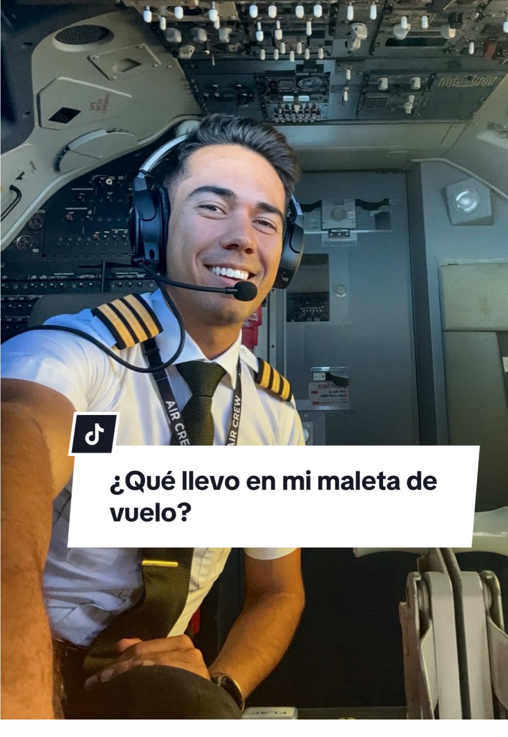 ¿Qué lleva un piloto dentro de su maleta de vuelo? 🧳 ✈️ #packing #aviation #maletadevuelo 