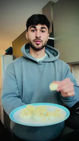 “Muscle meals don’t have to be fancy 🏆 just effective ⚡️ #FitnessLifestyle #Gymfuel #Fitnesscooking #GymTok #sidehustle Cooking for gains 🙌 Would you try this combo? 👇”