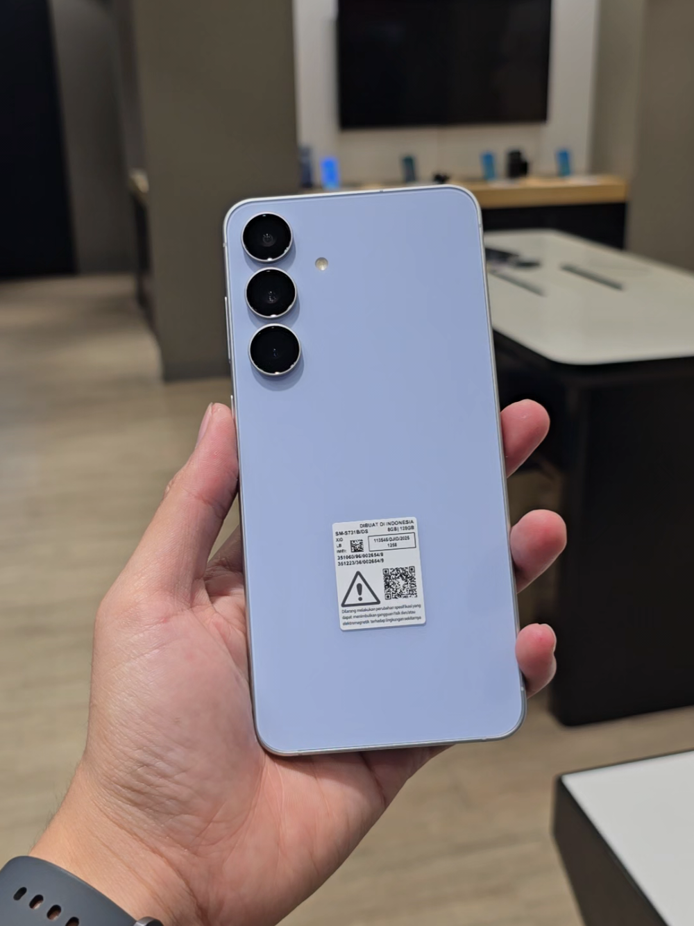 New Samsung Galaxy S25 FE Icy Blue #samsungs25fe #galaxys25fe #hpsamsungs25fe #hpgalaxys25fe #s25feicyblue 