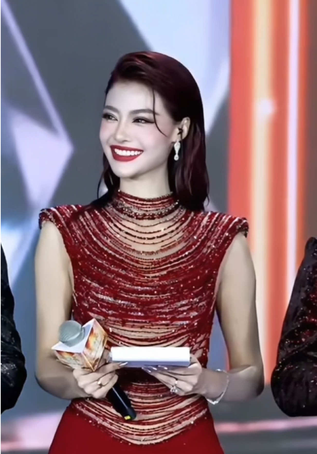 Good Evening lady and gentlemen, welcome to Miss Grand Viet Nam 2025 - The Grand Final 👑 Enjoy every moment on the stage ❤️ #lona #missgrandvietnam #mc #xuhuong #fyp 