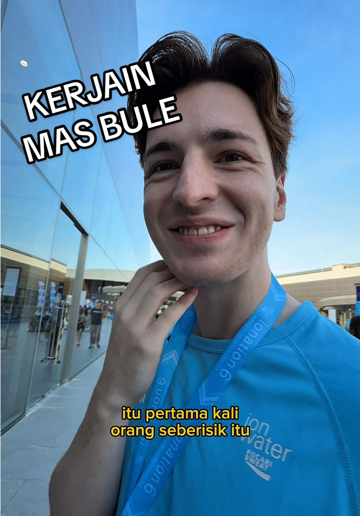 satu-satunya ketempelan yang bikin seneng 😭🙏🏻 I Am Low Calorie, Are you? #cicimasbule #pacarbule #mixedcouple #IONWATER #IONATION2025