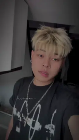 ✨Nguyễn Trung Hiếu aka hieuiuoii - Một chàng trai sinh ra tại xứ sở raumania đầu 3 tổng 9, mặc dù đến từ Thanh Hoá nhưng chàng trai ấy chưa bao giờ lấy 12 đôi dép chỉ trong 1 đêm. Tuy đang học khoa CNTT K23 nhưng cậu trai ấy lại là một cá thể fit KHÔNG TỆ mạnh nhất. Với lối sống và có gu ăn mặc chất, Hanu mỗi ngày đều là sàn trình diễn thời trang-Hanu fashion year❤️‍🔥 #hanuer #daihochanoi #xuhuong #trehanu #viral 