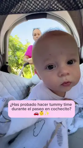 🌟 ¿Sabías que el tummy time no solo se hace en casa? 👶💛 Salir con tu bebé en cochecito y probar ponerlo boca abajo, de manera segura y siempre supervisado, es una forma maravillosa de que observe el ambiente: los árboles, el cielo, el movimiento y los sonidos 🌳☀️🚗. Este tipo de experiencias no solo fortalecen sus músculos y apoyan el desarrollo motor, también les permiten explorar y descubrir el mundo desde otra perspectiva. 🌎✨ El tiempo boca abajo (tummy time) es clave para que los bebés alcancen con éxito sus hitos del desarrollo, como rodar, gatear o incluso caminar. 🥰 👉 Y si no sabes qué otras formas existen para estimular a tu bebé en cada etapa, hemos creado un Pack de Estimulación con más de 1200 actividades, comenta DESARROLLO y te comparto los detalles para que puedas adquirirlo y acompañes a tu bebé en cada paso de su crecimiento. ✨ Tu bebé merece cada oportunidad para crecer fuerte, feliz y curioso. #TummyTime #EstimulaciónTemprana #BebésFelices #CrianzaConAmor #DesarrolloInfantil #EstimulaciónBebés #TiempoBocaAbajo #MamáPrimeriza #TipsDeMamá #PackDeEstimulación #HitosDelDesarrollo #España #Colombia  #Mexico #Estadosunidos #usa #eeuu🇺🇸 #reinounido🇬🇧 