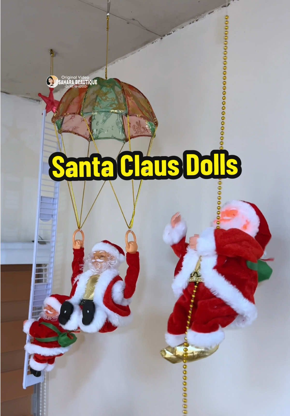 Santa Claus Dolls. Super worth it bilhin, grabe ang cute as in! #santaclaus #santaclausdoll #climbingsantaclaus #christmasdecor #santaclausdecor 