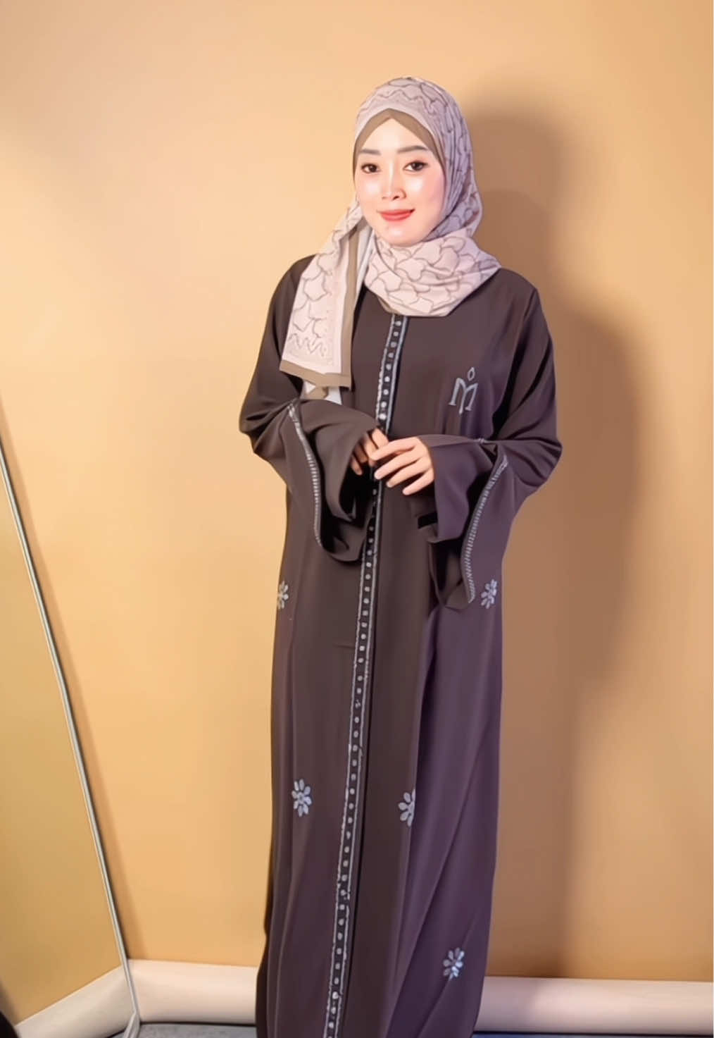 MasaAllah Cantik bgttt😍... #abaya #masyaallahtabarakkallah #hijab 