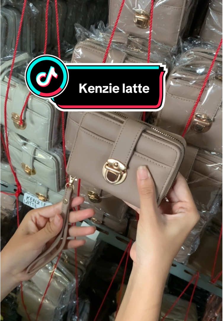 Membalas @ugikmania udah ready stok dikeranjang kuning yaa🥰 #BELILOKAL #wibgajian #dompetmurah #dompetwanita #TS 