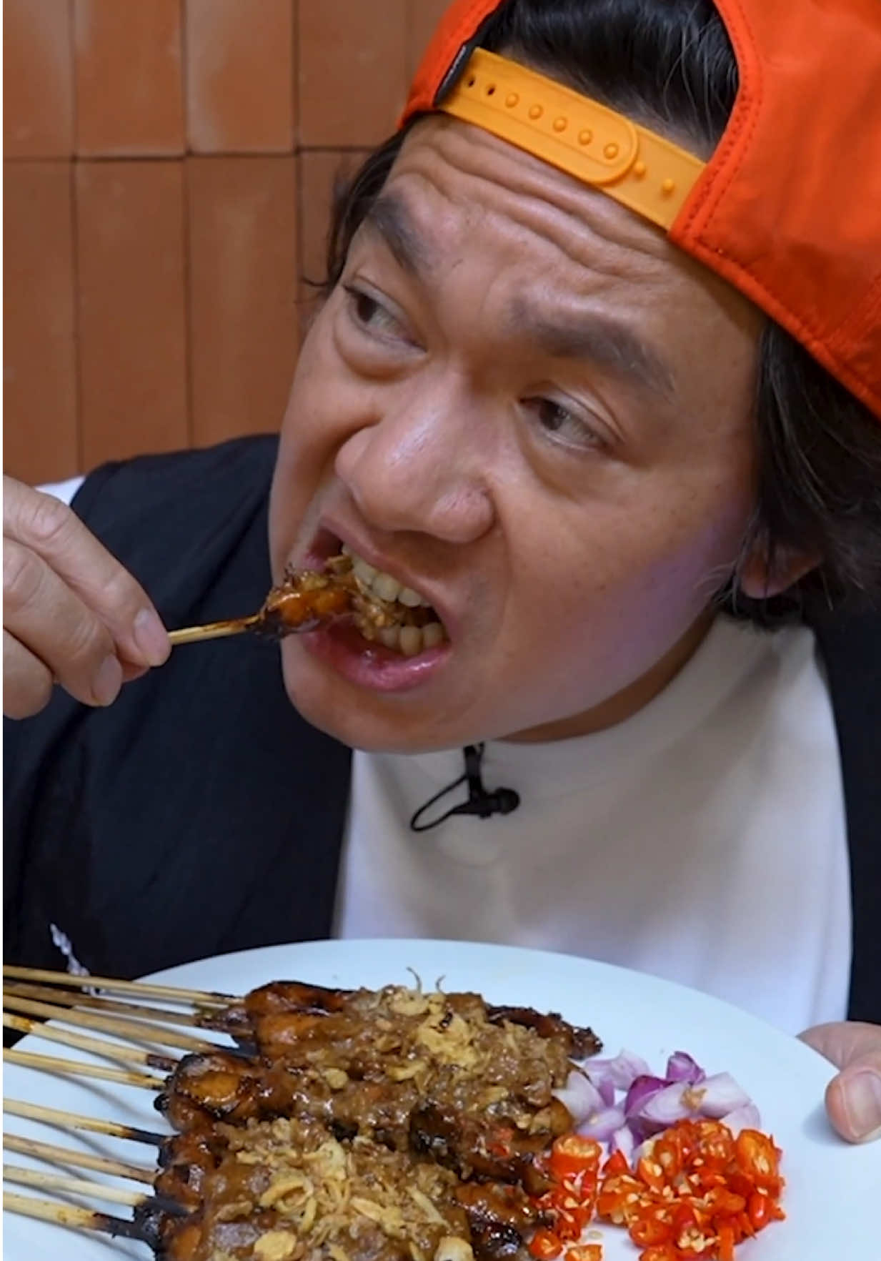 #BikinNgiler Sate Sineret!! Full video ada di YT “Bikin Ngiler Jalan-Jalan”  dengan Judul “Kuliner Viral Jaksel” Link ada di bio ya 🎥🎬🎦 #bikinngiler #kuliner
