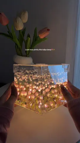 This tulips lamp🥹 #tulipsmirrorlamp#giftforher#giftidearforgirlfriend#tulipslover#tulipslamplight 