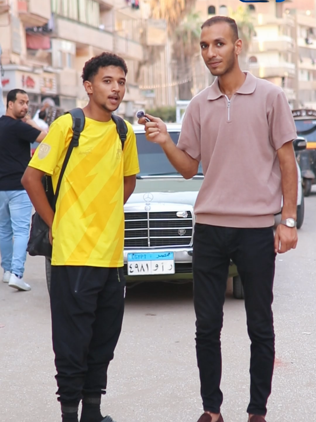 كل واحد يخلي نفسو في اللي هو فيه ومحدش يدخل في الناس التانيه. #صدى_صوت #الشارع_المصري #ابو_سعيد #صحافه #اعلام #لقائات