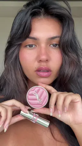 Your go-to lineup for recreating this look. Bonus: add the must-have Dua Lipa shade 🤭 #MAKEMEBLUSHID #YSLBEAUTYIDCREATORLUB #YSLBEAUTYID@YSL Beauty @YSL Beauty Indonesia 
