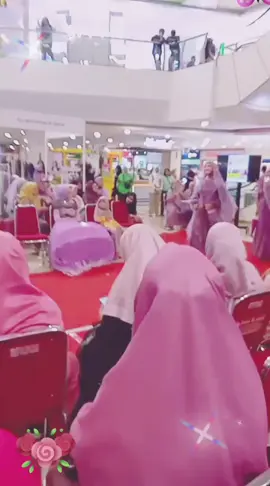 Peragaan Kembali Lomba Fashion Show Dengan meraih juara 🏆Favourite nya di Acara SALIMAH EXPO 2025 At DMall Depok 🥰🤗💝🌺 #salimahexpo2025  #Acaranyakerendanbagus  #salamsehatdanbahagiaselalu🤗  #alhamdulillahalaakullihall😇🤲❤️💐 