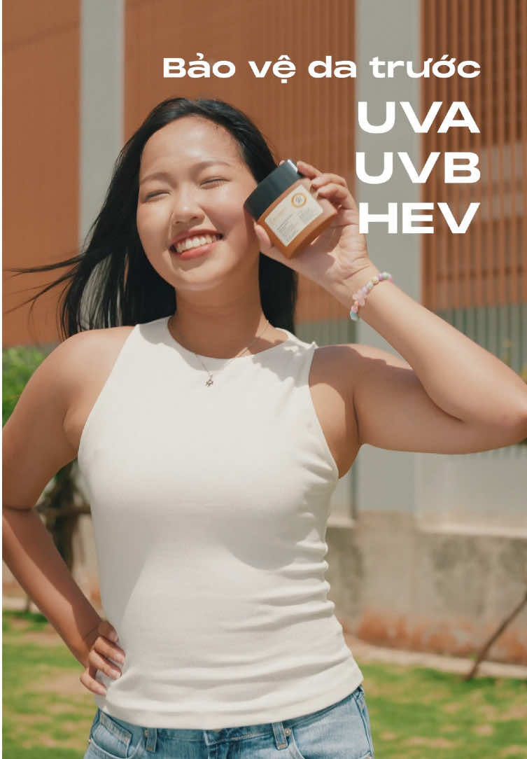 🌞 Sữa Chống Nắng Bí Đao Cocoon, chuẩn chỉnh cho làn da châu Á, mỏng nhẹ, không nhờn dính. Đủ mạnh mẽ để che chắn dưới nắng gắt, nhưng vẫn lành tính cho da dầu mụn và nhạy cảm. #cocoonvietnam #myphamthuanchay #vegancosmetics #suachongnang