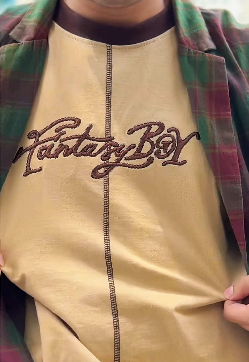 Quick #fitcheck with my new tee from THIS jkt! 🧞‍♂️🧟‍♂️🦸‍♂️ What do you think? #fashiontiktok #gayaditiktok #stylingideas #stylingtips 