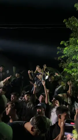 Jan guayeng tenan samean kabeh🤪🤣 komeno sing joget rek🤣#karnavalkrenceng2025 #karnavalkrenceng #ngxngosek #nandaaudiojember #kawulamudajtx 