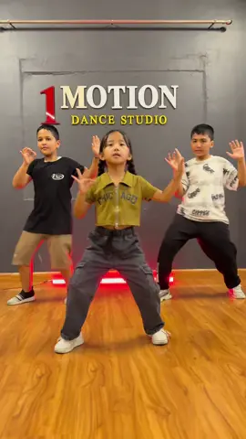 #1motiondancestudio #nepalimuser #foryoupage #shayaralimbu #beedijalaile 