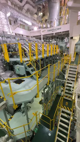 PLAYGROUNDNG MGA POGI🔧⚙️🧑‍🚒 #seamanslife #lifeatsea🌊🚢 #VesselOperations #MarineMaintenance #bulkcarrier #bulkcarrier #marineengineering #VesselLife #seamansclub⚓🇵🇭 #SafetyAtSea 