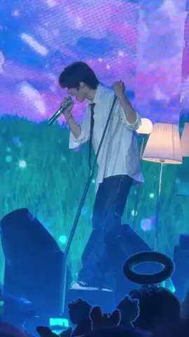 Beomgyu performing his hit solo Take my Half. Act: Tomorrow. #txt #tomorrow_x_together #moa #beomgyu #takemyhalf @TOMORROW X TOGETHER 